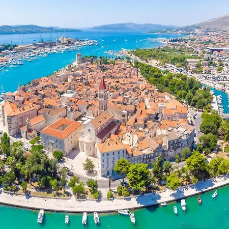 It Brand New Stylish *