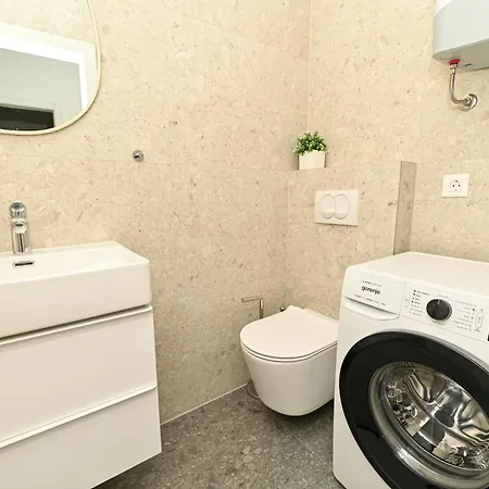 Apartman It Brand New Stylish *