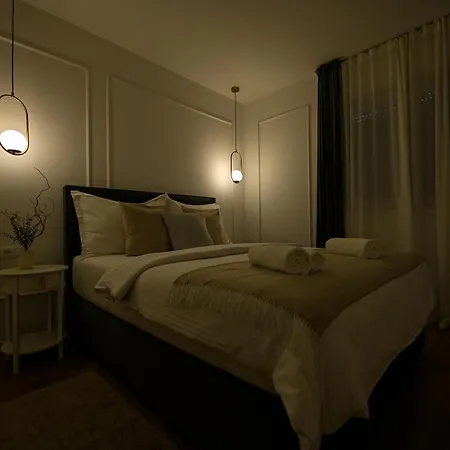 It Brand New Stylish * Trogir