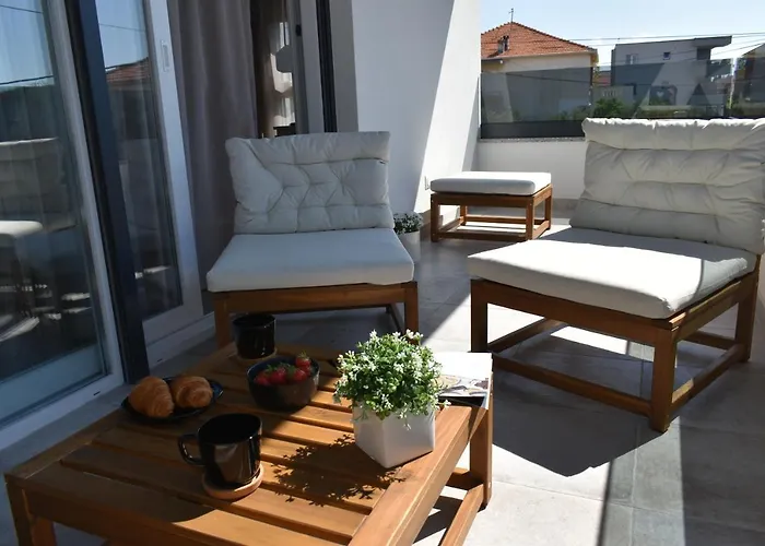 It Brand New Stylish Apartment Trogir