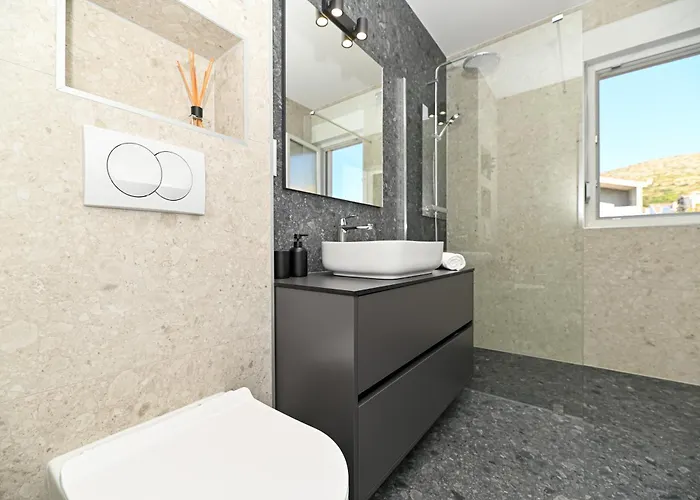 It Brand New Stylish Apartment Trogir