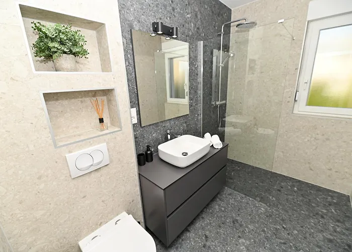 It Brand New Stylish Apartment *