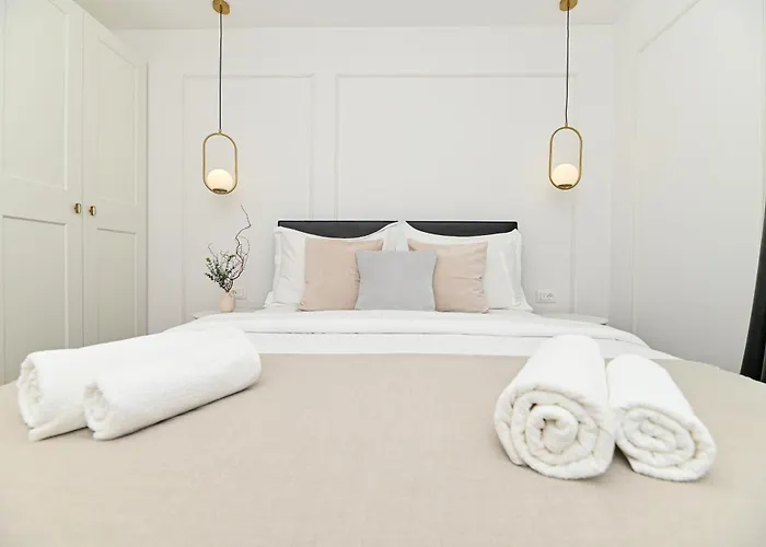 It Brand New Stylish Trogir
