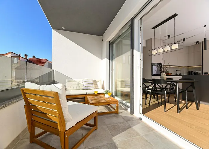 Apartment It Brand New Stylish
