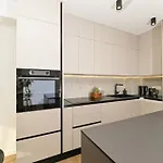 It Brand New Stylish Apartment *