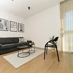 It Brand New Stylish * Trogir