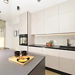 It Brand New Stylish Apartment