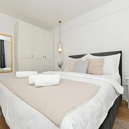 It Brand New Stylish * Trogir