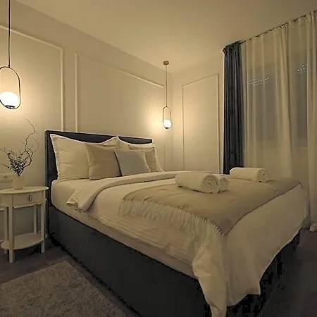 It Brand New Stylish Apartment