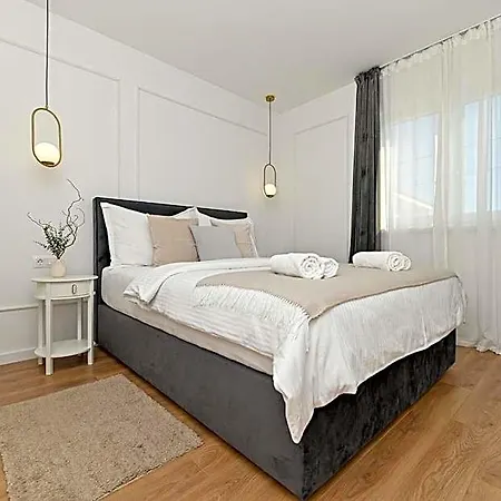 It Brand New Stylish Apartment *