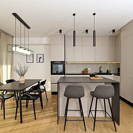 It Brand New Stylish Apartment *