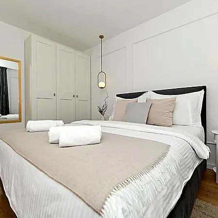 Apartment It Brand New Stylish *