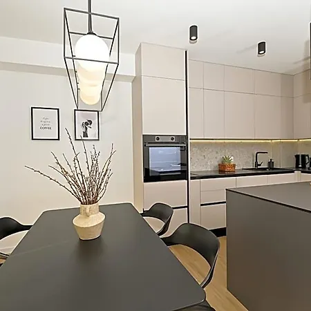 Apartment It Brand New Stylish