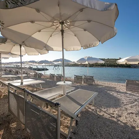 It Brand New Stylish Trogir